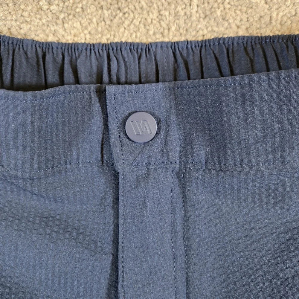 VRST Men's Relaxed Fit Shorts Size XL 5 Inch Inseam Navy Blue NWT